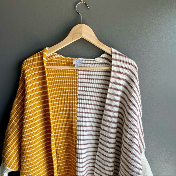 Cozy Co Women Striped Dolman Batwing Open Cardigan in size Small/Medium - Picture 4 of 6